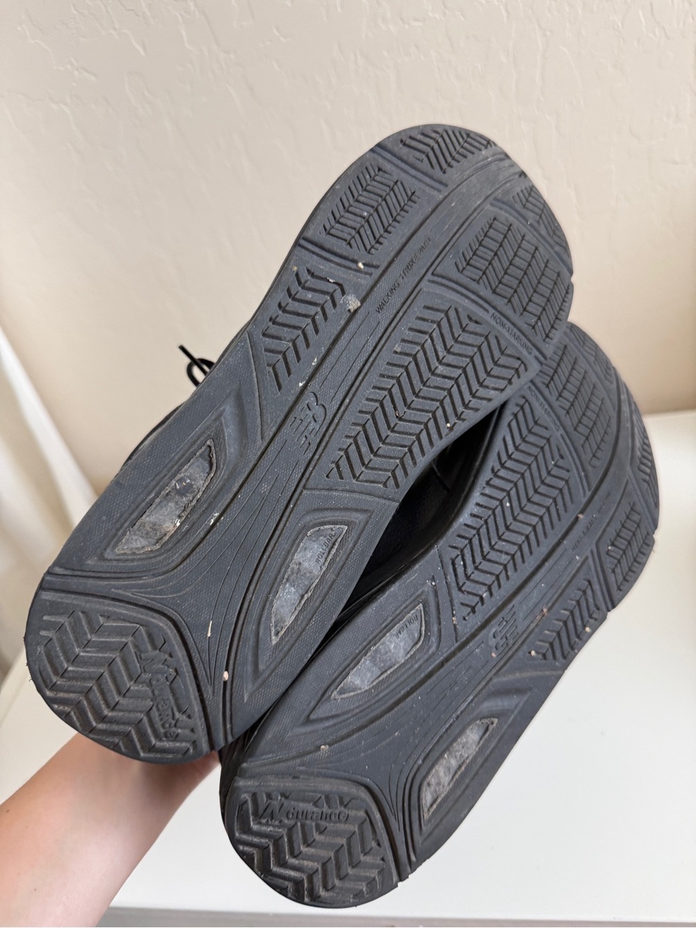 New Balance Men's 928V3 Black Leather Athletic Walking Sneakers Size 11 - Picture 7 of 8